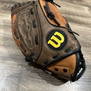 Wilson A440 Fastpitch Softball Glove – 10”